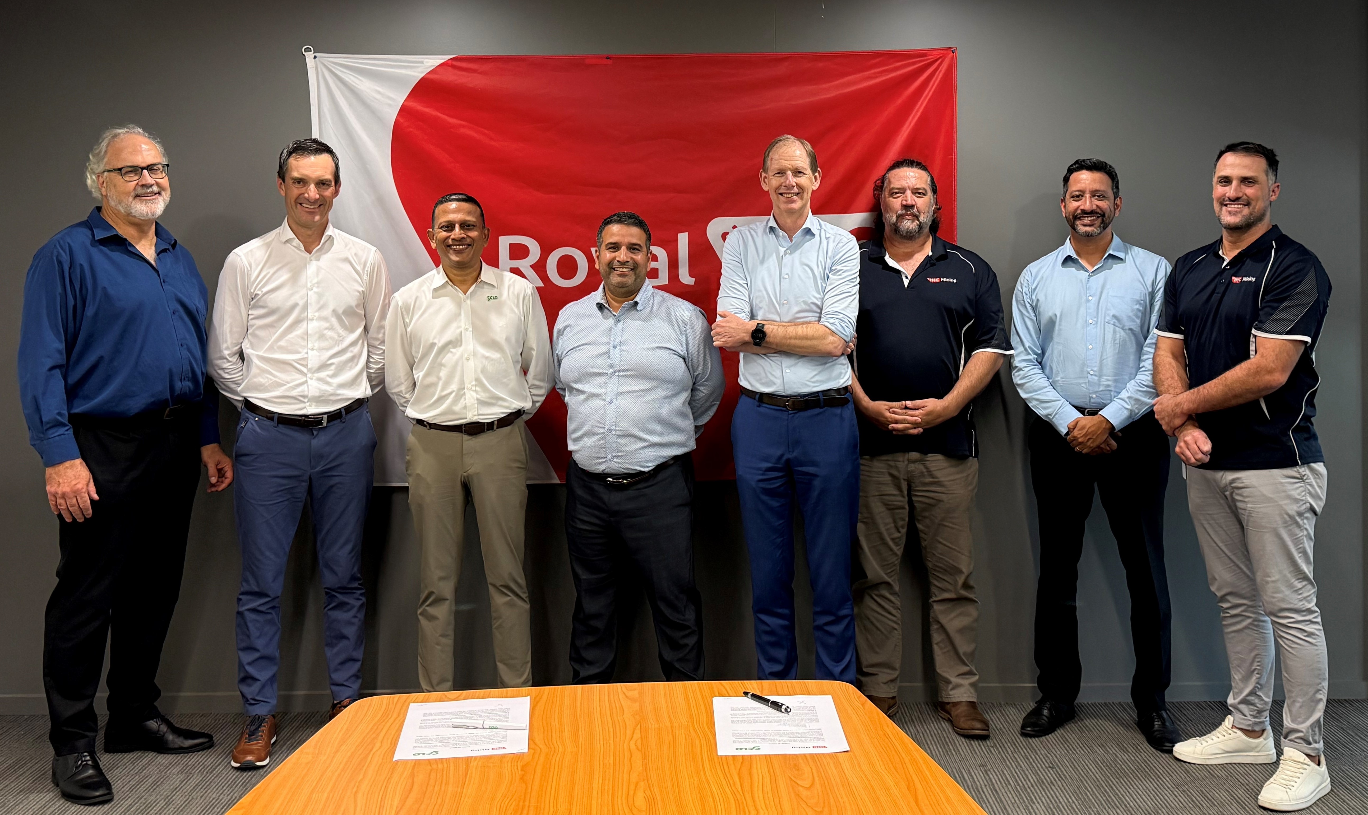 Part of the CFlo team and the IHC Mining team in Australia Part of the CFlo team and the IHC Mining team in Australia