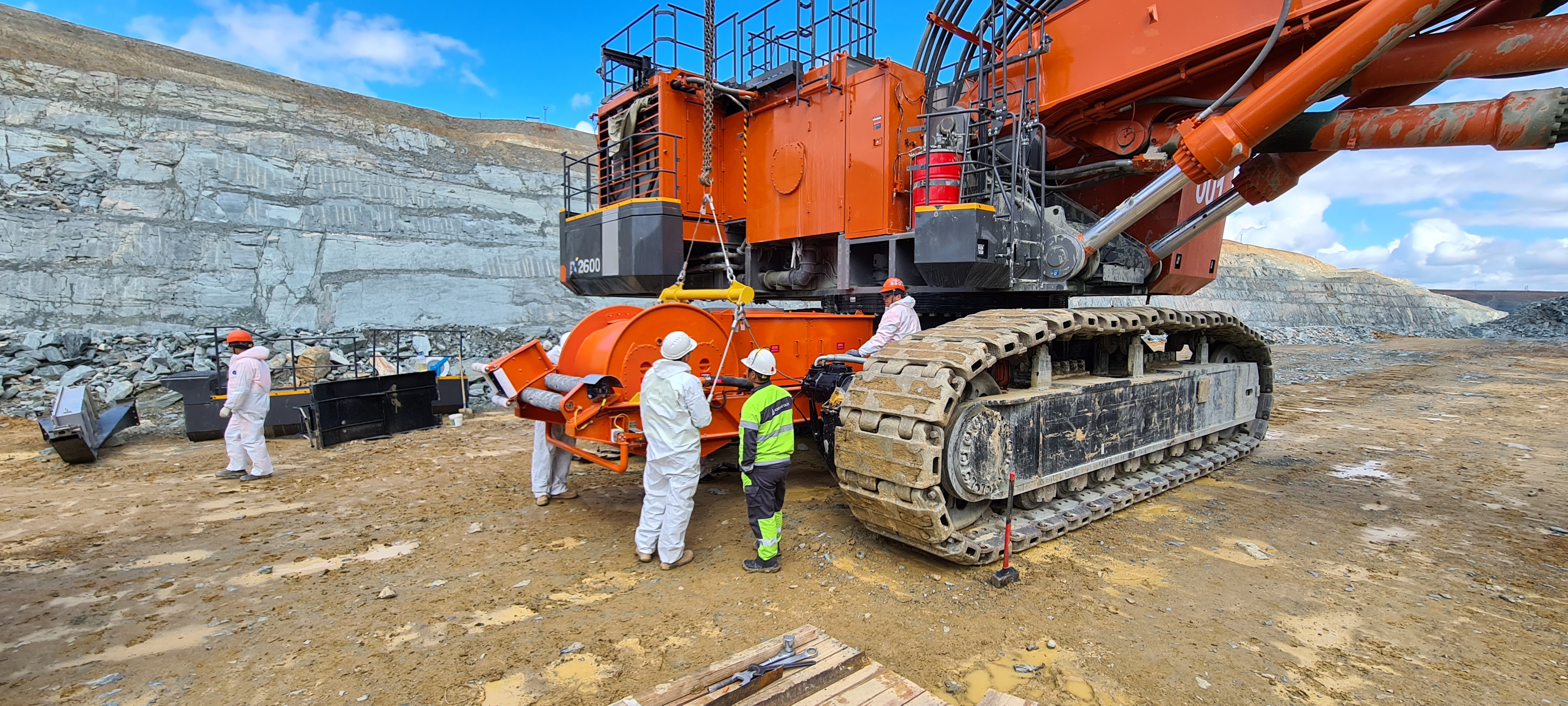 Installation of an EX2600E-6 M250 trailing cable reeler Installation of an EX2600E-6 M250 trailing cable reeler
