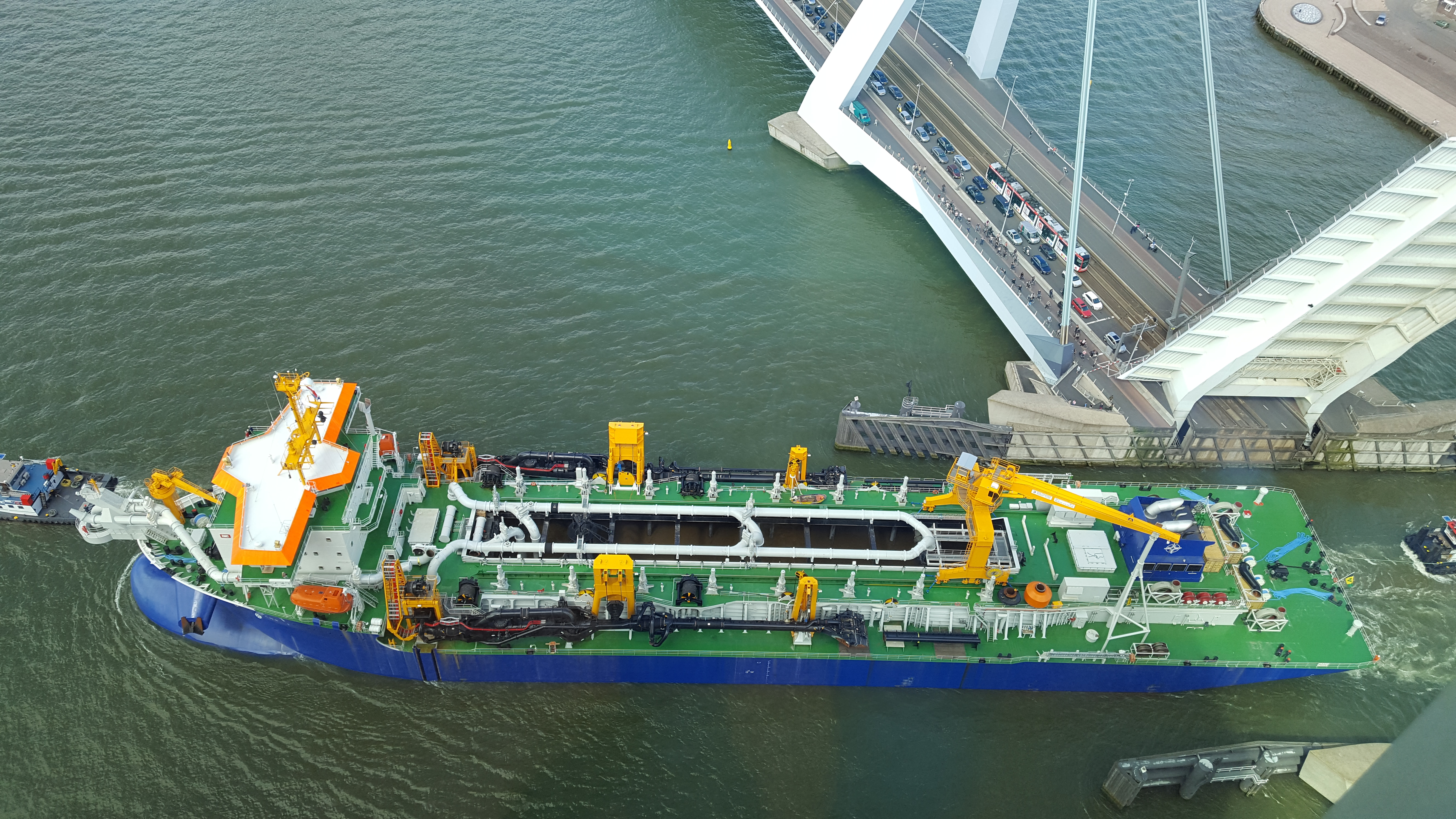 Submersible dredge pump and trailing suction pipe at TSHD