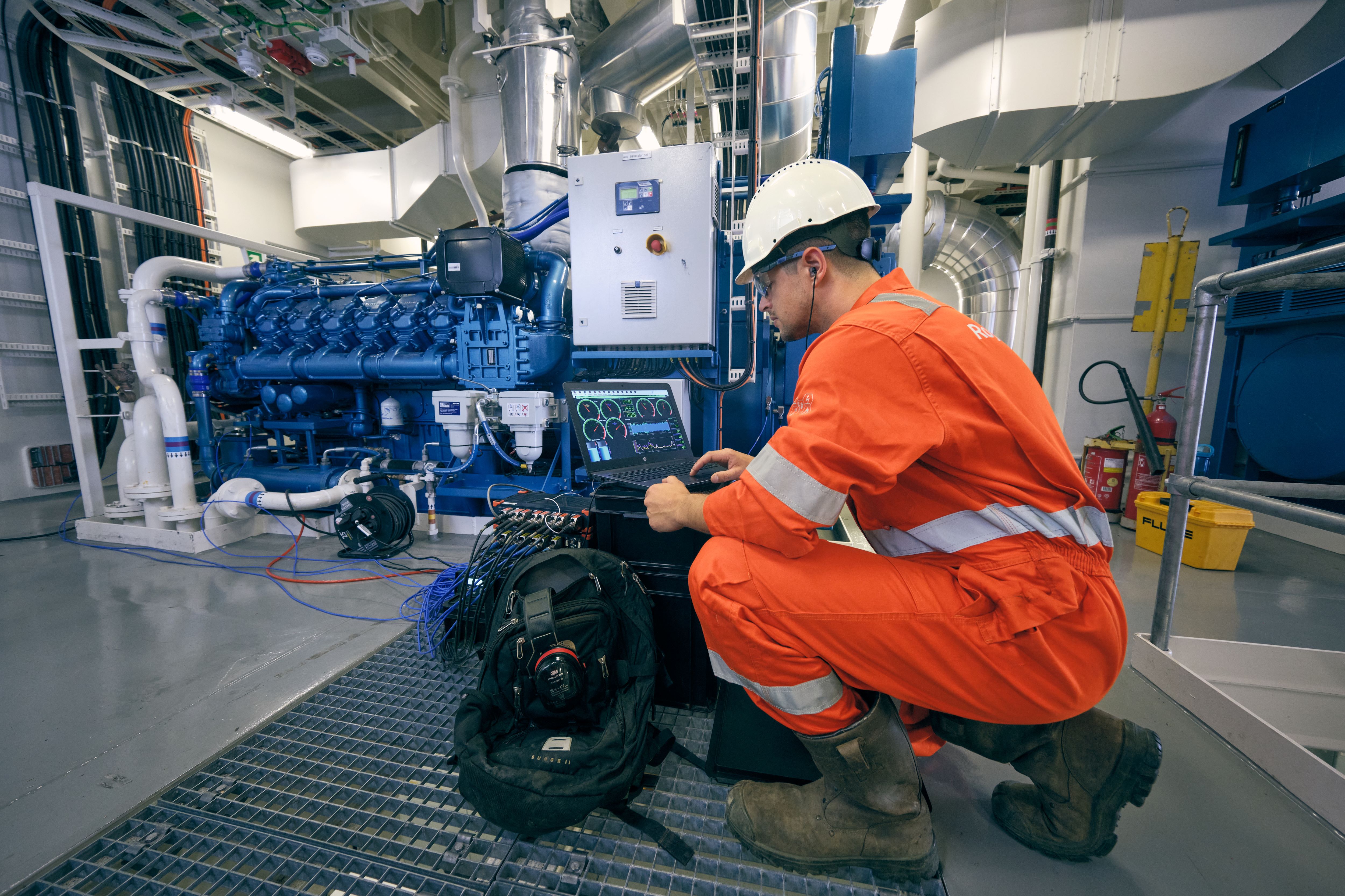 Measurement and diagnostic services on board