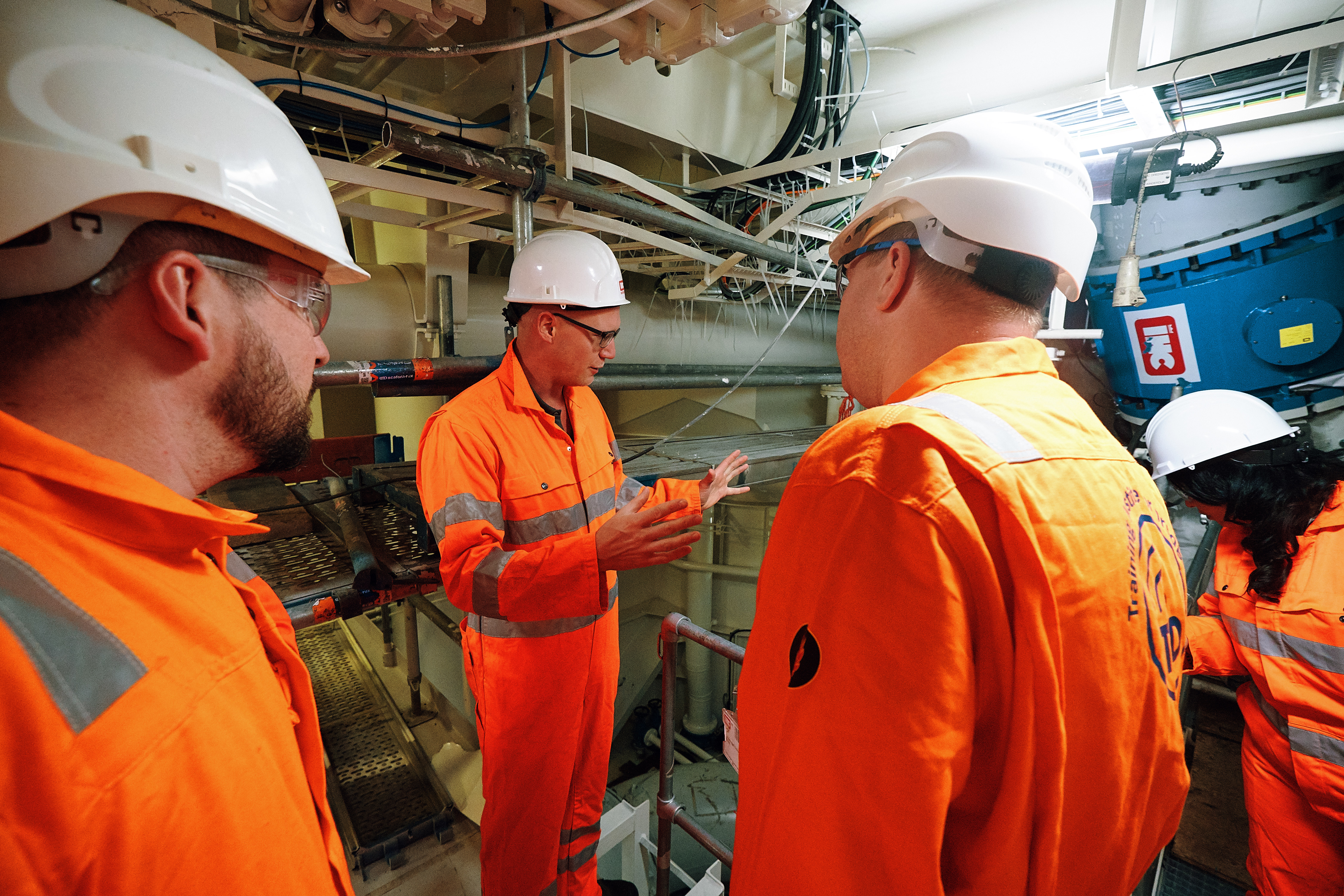 Explanation dredging on vessel