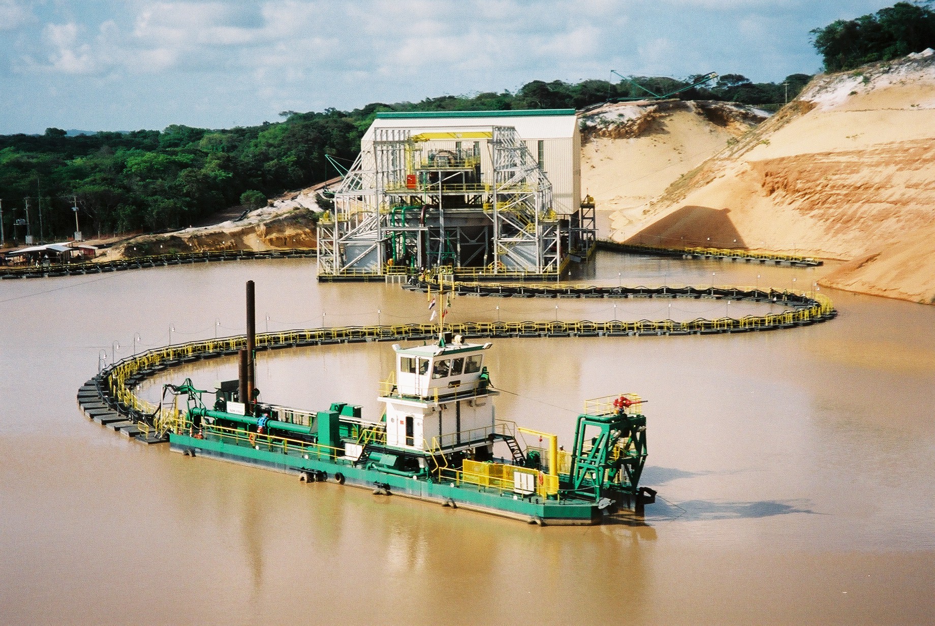 Custom built onshore wet mining millenium mineral sands