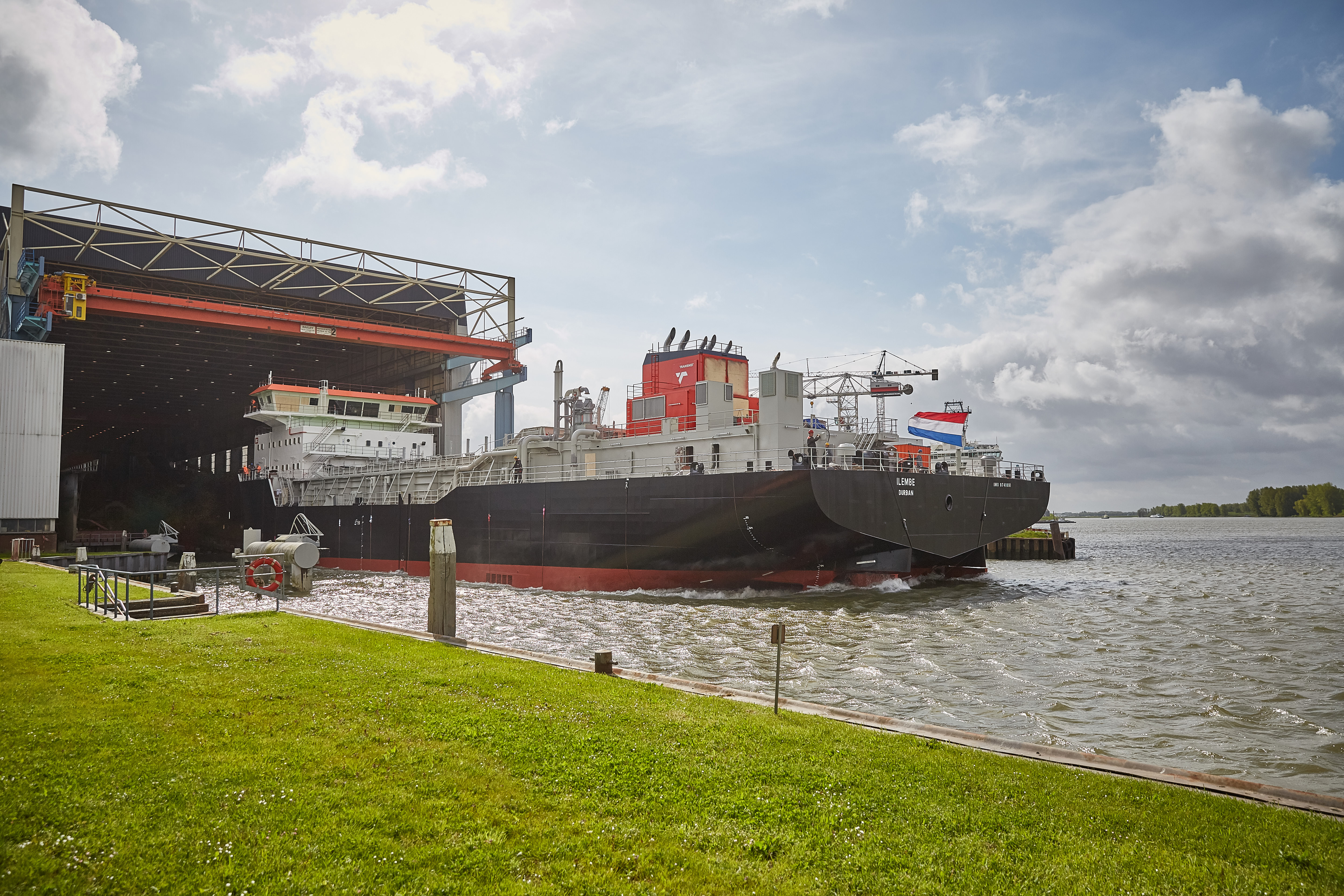 Royal IHC successfully launches 5,500m³ trailing suction hopper dredger ILEMBE for TNPA