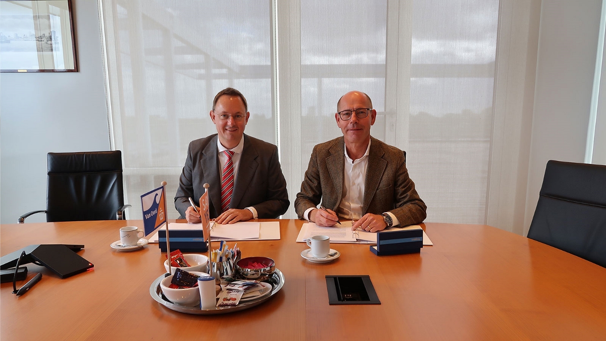 Signing Van Oord for repeat order Royal IHC dredge system