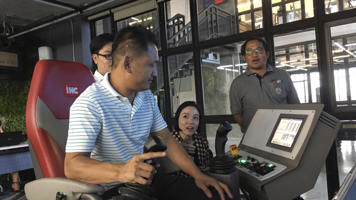 Crew of the Irrigation Department of the Government of Thailand during simulator training