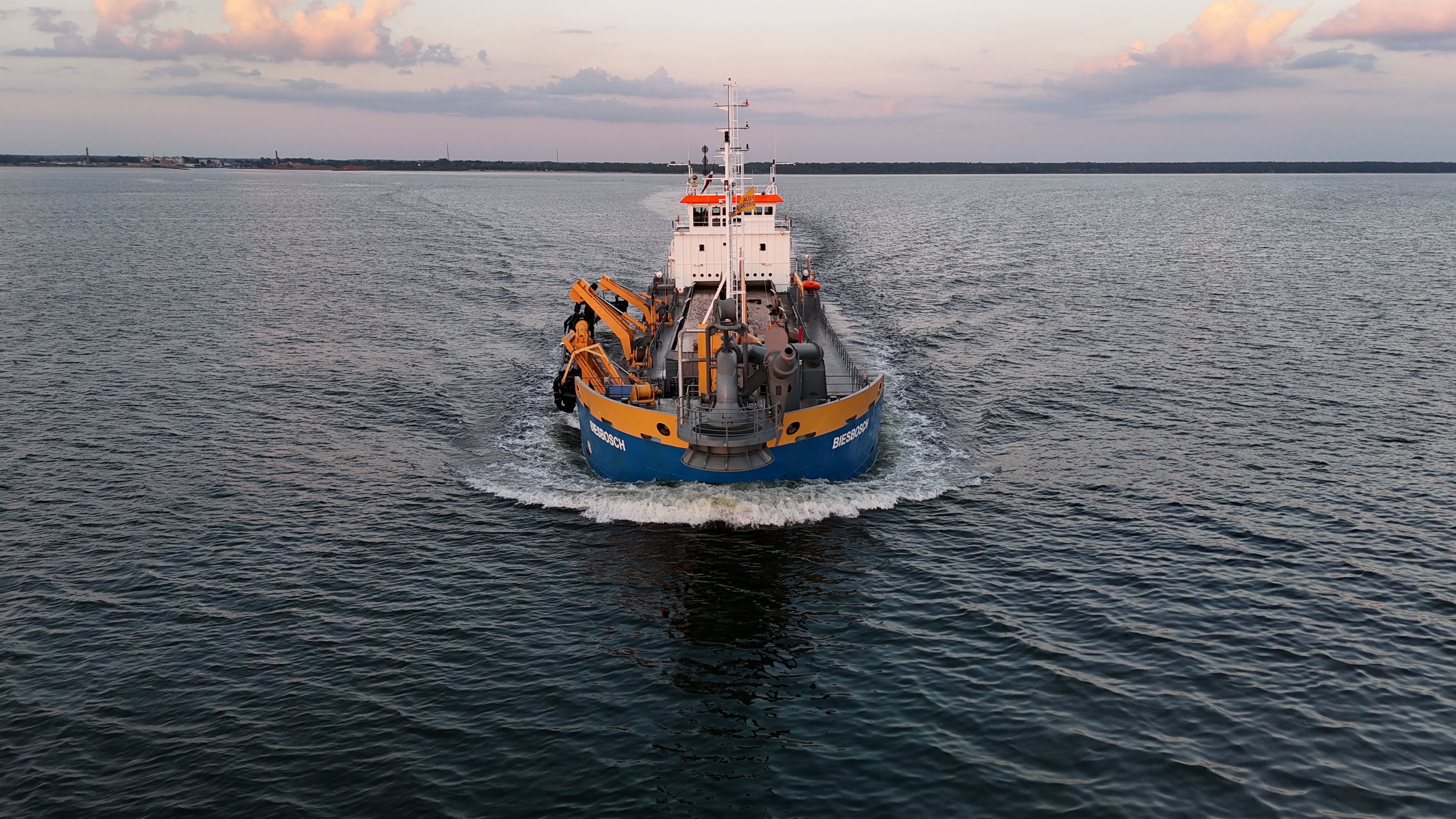 TSHD Biesbosch sailing