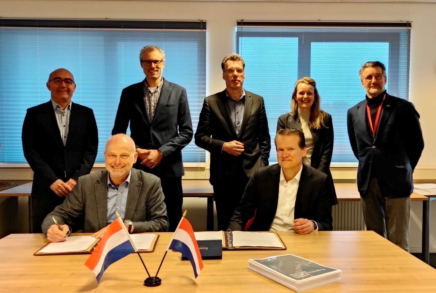 signing of contract for WHS