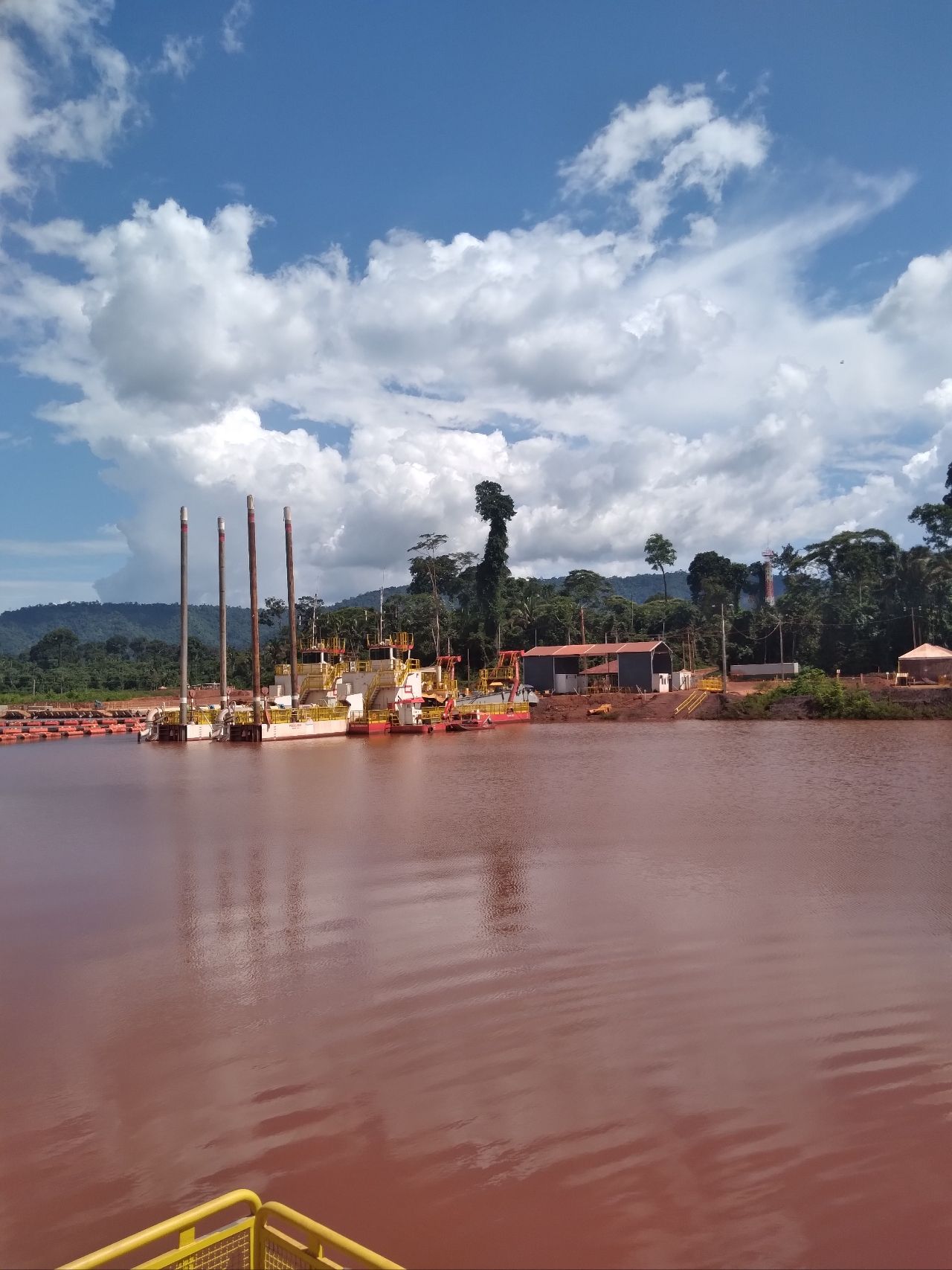 Dredgers in the tailings dam Dredgers in the tailings dam