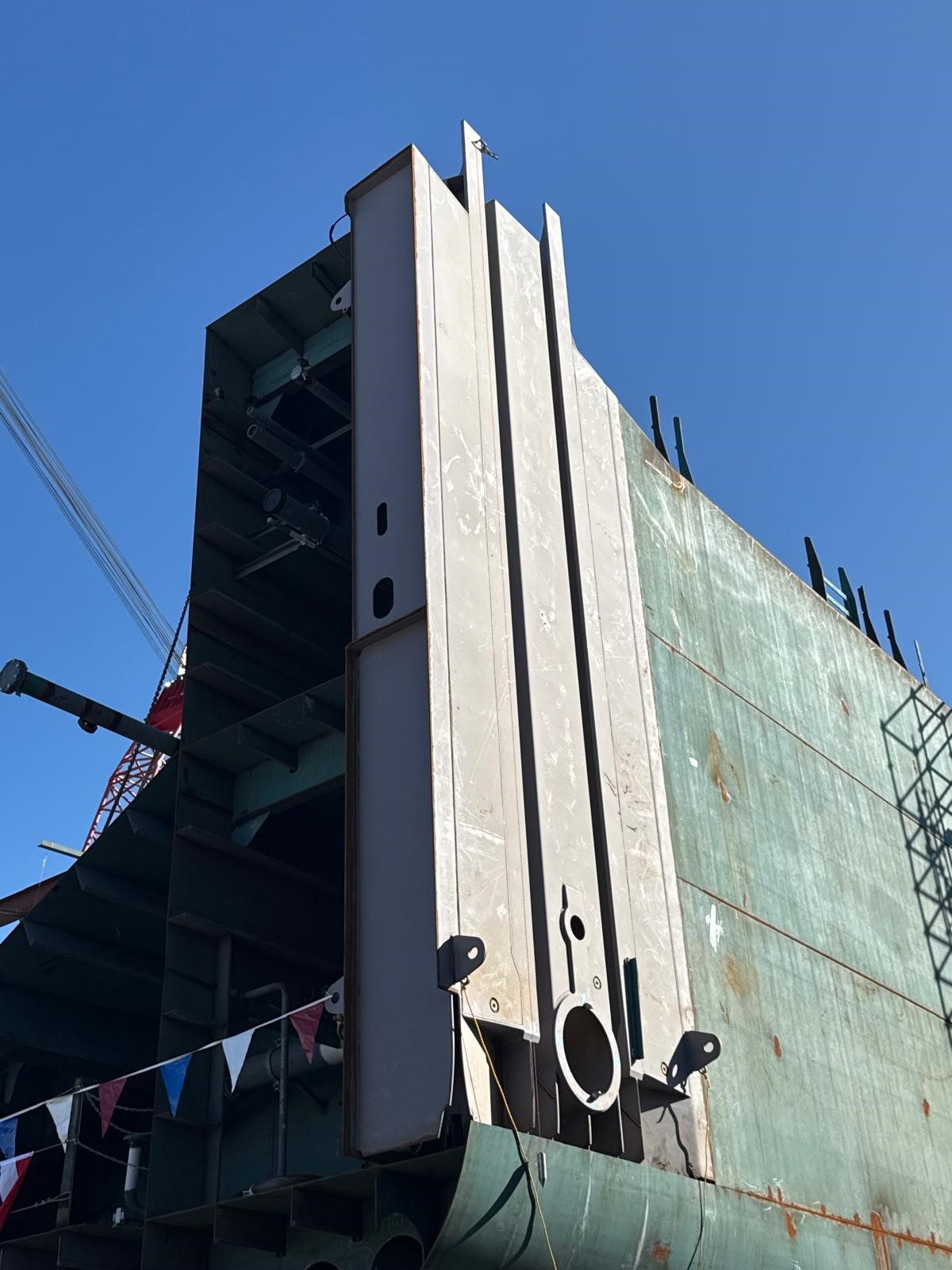 Vessel mid body (hopper)